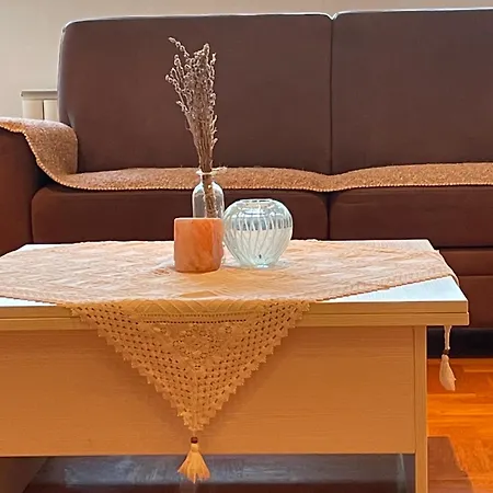 Comfy & Cozy - Parking Apartment *